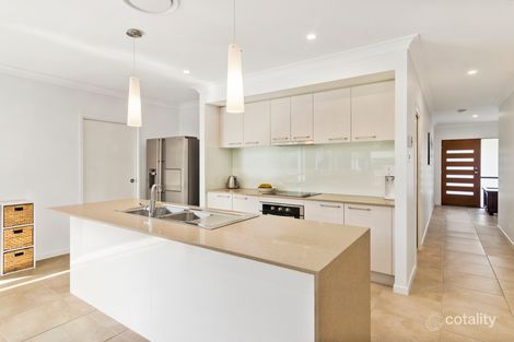Property photo of 32 Sapphire Place Elanora QLD 4221