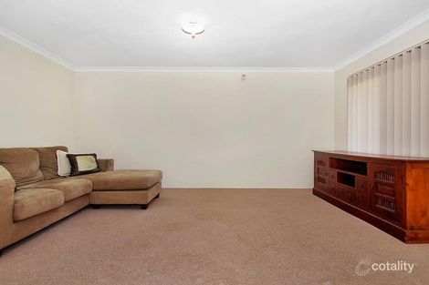 Property photo of 2 Chard Grove Leda WA 6170