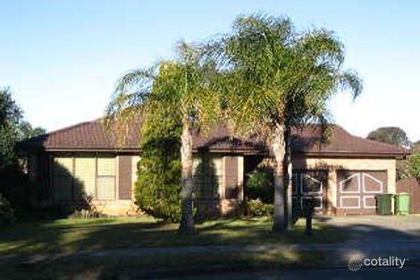 5 Greenwich Cl, St Johns Park, NSW 2176