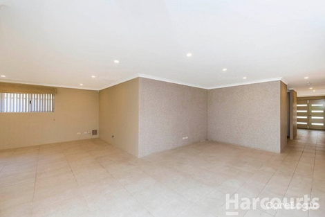 Property photo of 41 Arrowwood Loop Secret Harbour WA 6173