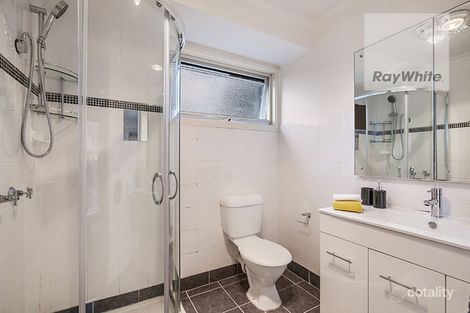 Property photo of 61 Mill Park Drive Mill Park VIC 3082