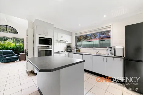 Property photo of 3 James Close Kariong NSW 2250