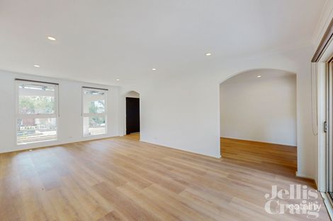 Property photo of 10 Tullimbar Circuit Vermont South VIC 3133