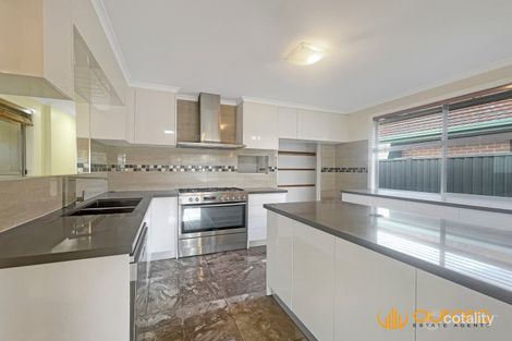 Property photo of 12 Lancaster Avenue Narre Warren VIC 3805