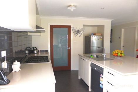 Property photo of 19 Kobe Street Ropes Crossing NSW 2760