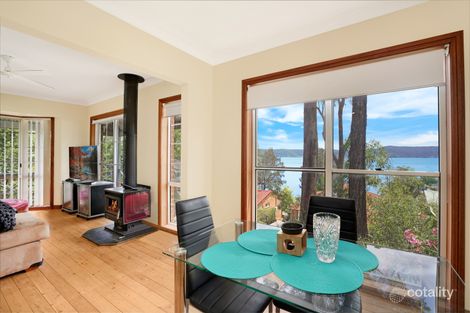 Property photo of 327A Avoca Drive Green Point NSW 2251