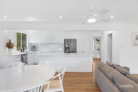 Property photo of 6 Cary Crescent Springfield NSW 2250