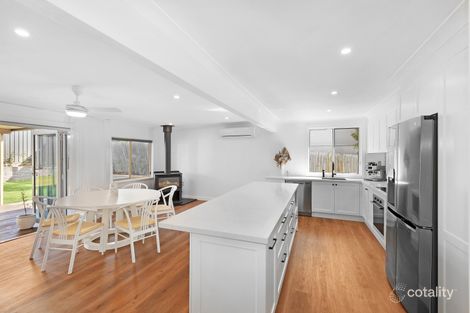 Property photo of 6 Cary Crescent Springfield NSW 2250