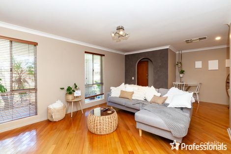 Property photo of 9 Sapling Way Camillo WA 6111