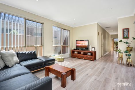 Property photo of 2/8 Governor Close Tarneit VIC 3029