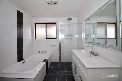 Property photo of 18 Alamein Walk West Bathurst NSW 2795