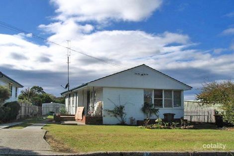 27 Toshack St, Warilla, NSW 2528