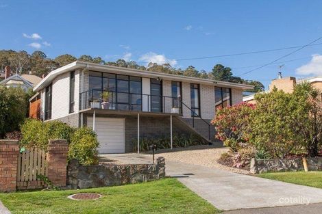 5 Corinna Rd, Lindisfarne, TAS 7015