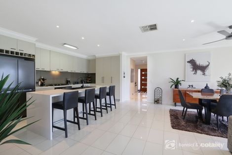 Property photo of 43 Craig Circuit Leneva VIC 3691