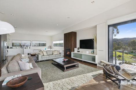 Property photo of 2/3 Hopetoun Terrace Lorne VIC 3232