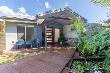 Property photo of 10 Warn Close Merimbula NSW 2548