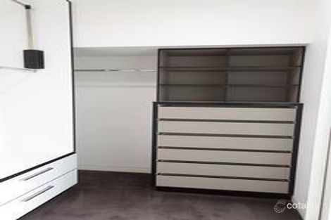 Property photo of 10 The Bend Port Melbourne VIC 3207