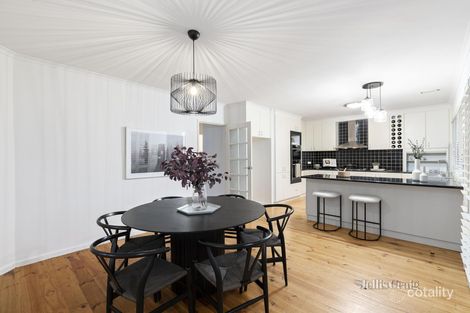 Property photo of 5 Larkin Court Doncaster East VIC 3109