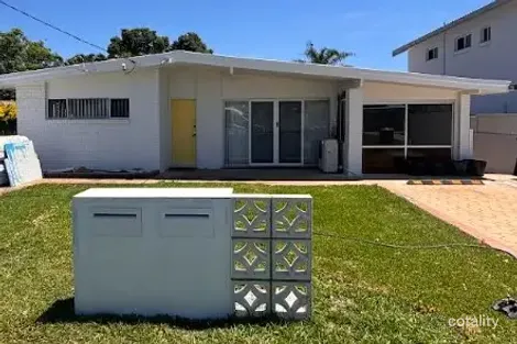 13 Raymond Ave, Bundall, QLD 4217