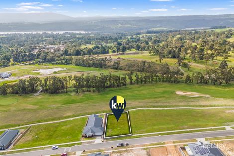 Property photo of 35 Gleneagles Drive Newborough VIC 3825