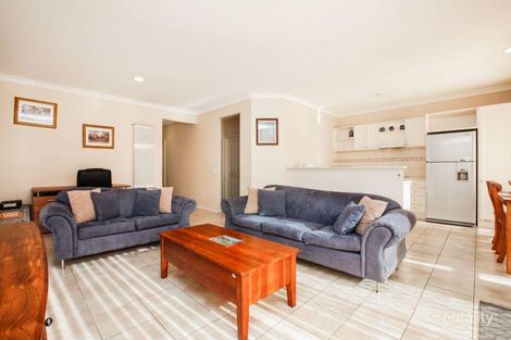 Property photo of 6 Blenheim Way Caroline Springs VIC 3023