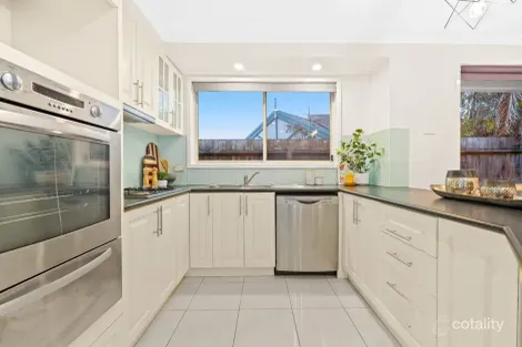 Property photo of 4 Meredith Close Narre Warren South VIC 3805