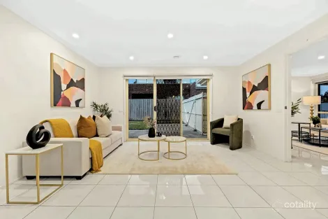 Property photo of 4 Meredith Close Narre Warren South VIC 3805