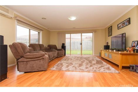 Property photo of 18 Chardonnay Drive Skye VIC 3977