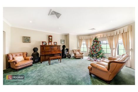 Property photo of 53 Robens Crescent Catherine Field NSW 2557