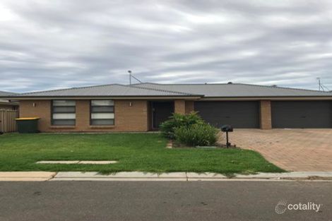 40 Biarritz St, Munno Para West, SA 5115
