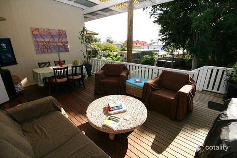 Property photo of 32 Boswell Terrace Wynnum QLD 4178