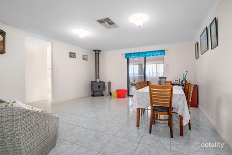 Property photo of 9 Roding Court Deepdale WA 6532