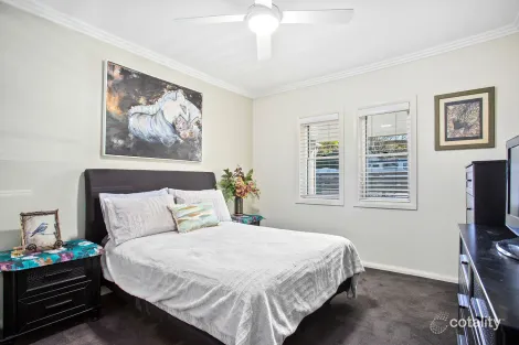 Property photo of 5 Adelaide Place Shellharbour NSW 2529