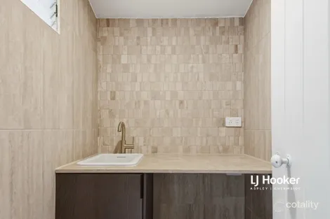 Property photo of 355 Rode Road Wavell Heights QLD 4012