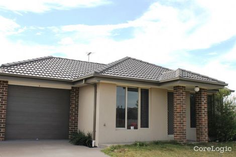 Property photo of 16 Rosella Grove Cowes VIC 3922