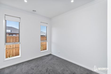 Property photo of 25 Gravity Drive Mount Duneed VIC 3217