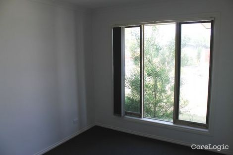 Property photo of 16 Rosella Grove Cowes VIC 3922