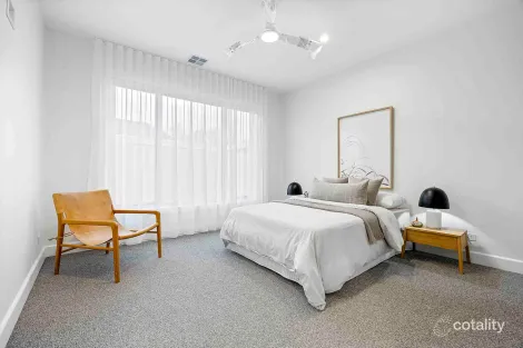 Property photo of 202 Wendouree Parade Lake Wendouree VIC 3350