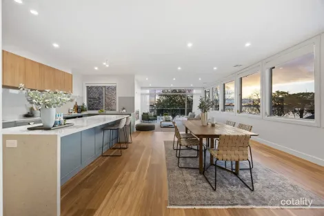 Property photo of 202 Wendouree Parade Lake Wendouree VIC 3350