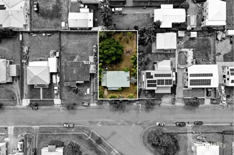 Property photo of 35 Montgomery Street West End QLD 4810