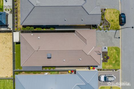 Property photo of 12 Harvey Crescent South Yunderup WA 6208