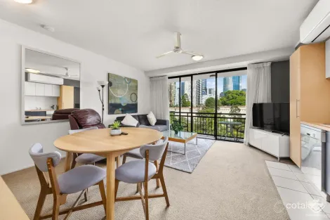 Property photo of 15 Goodwin Street Kangaroo Point QLD 4169