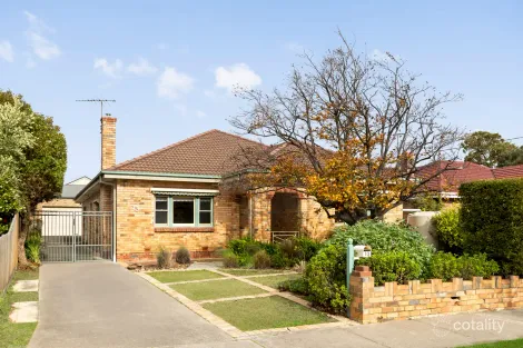 13 Thackeray Rd, Reservoir, VIC 3073