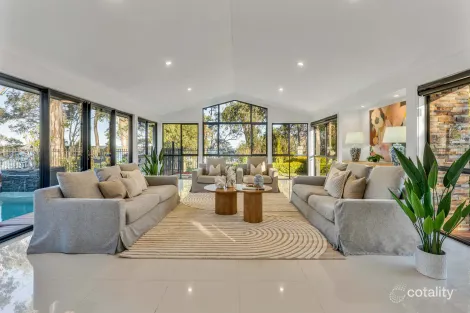 Property photo of 10 Sandy Cove Place Redland Bay QLD 4165