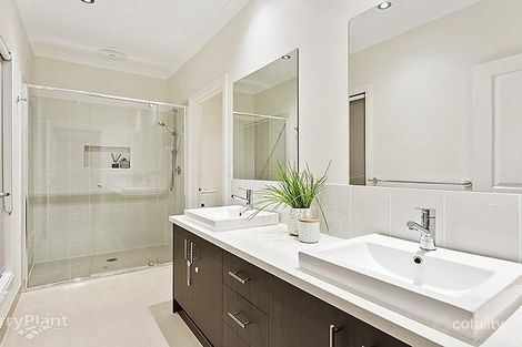 Property photo of 10 Hanover Road Bundoora VIC 3083