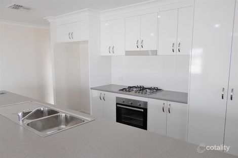 Property photo of 20 Sherrard Crescent Dubbo NSW 2830