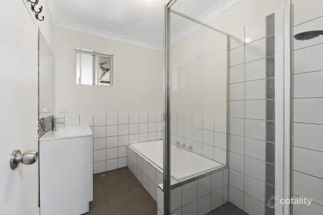 Property photo of 5 St Georges Avenue Champion Lakes WA 6111