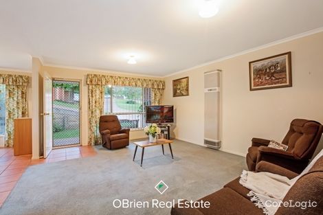 Property photo of 21 Flax Mill Close Drouin VIC 3818