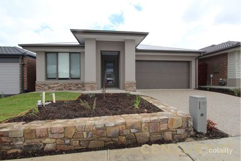 10 Anvil Way, Clyde North, VIC 3978