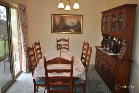 Property photo of 13 Everest Lane Table Top NSW 2640